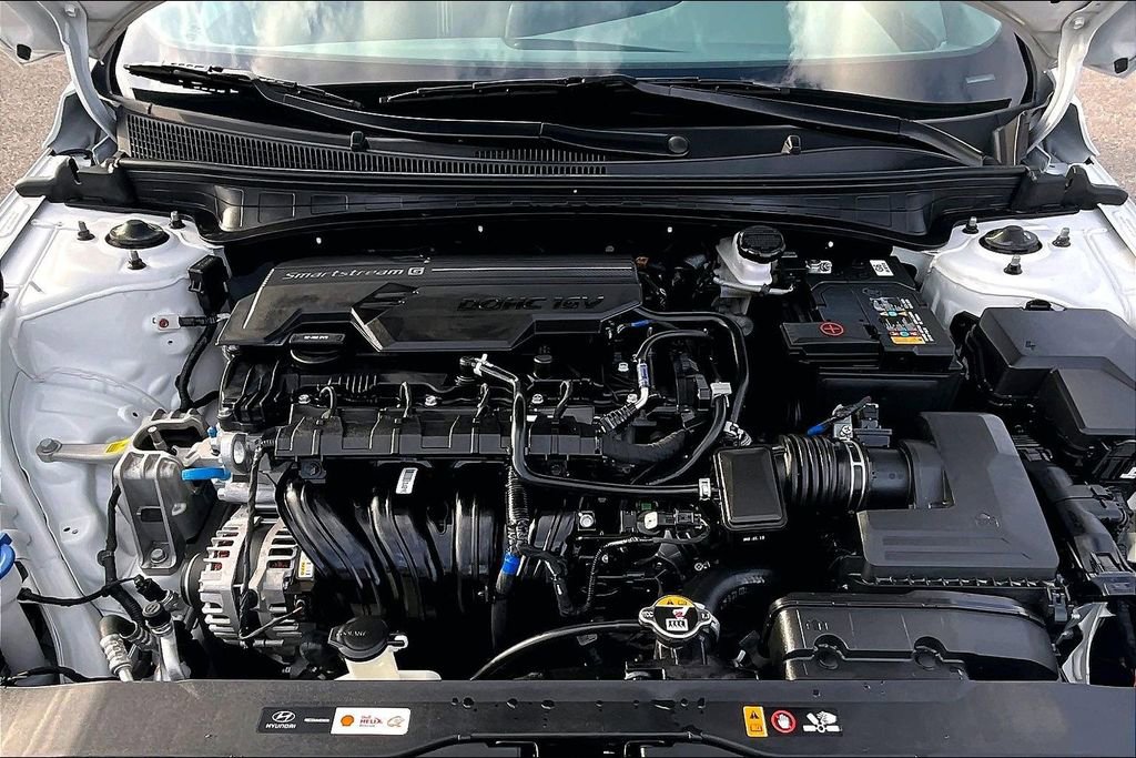 Certified 2025 Hyundai Elantra Sport image 10