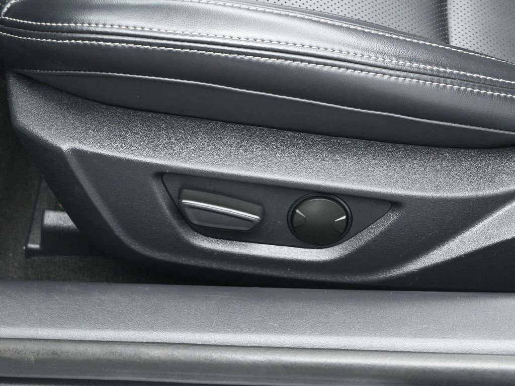 Used 2024 Ford Mustang Premium image 10