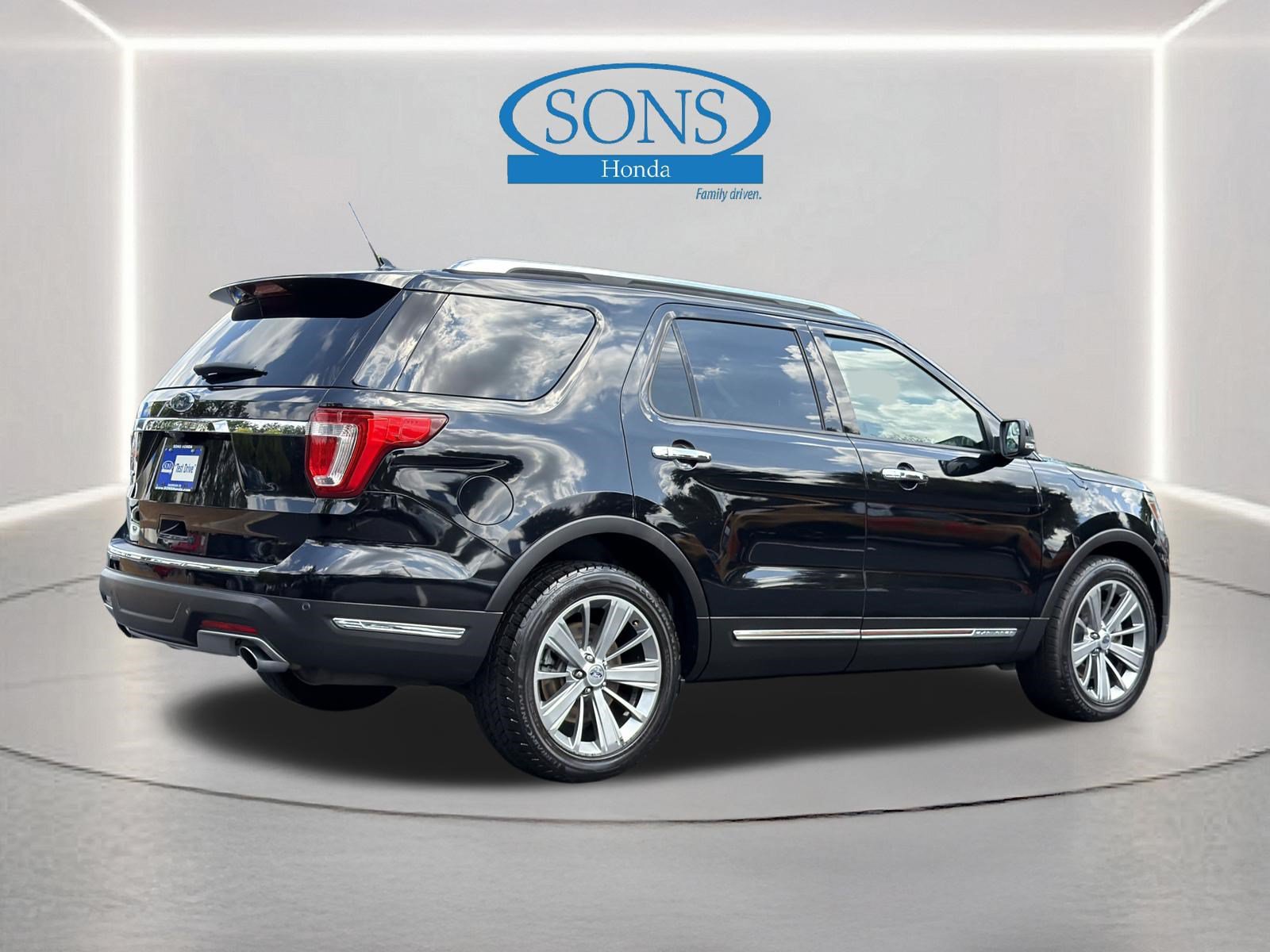 Used 2018 Ford Explorer Limited FWD image 28