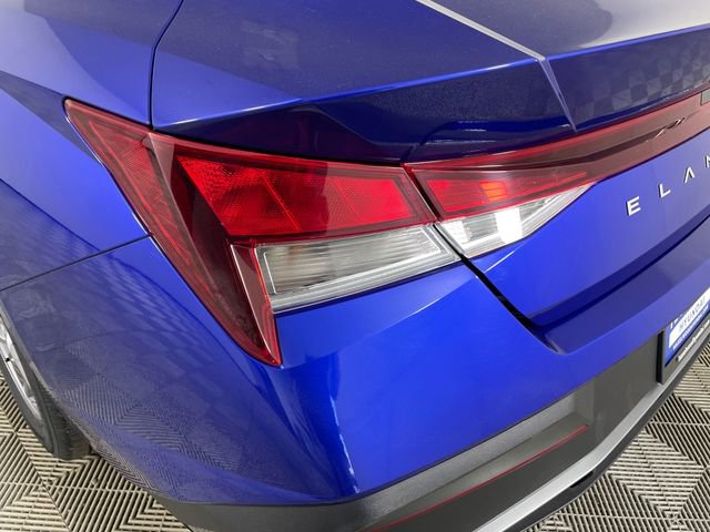 Certified 2025 Hyundai Elantra SE w/ Cargo Package image 19
