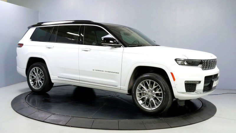 Used 2025 Jeep Grand Cherokee L Summit image 1