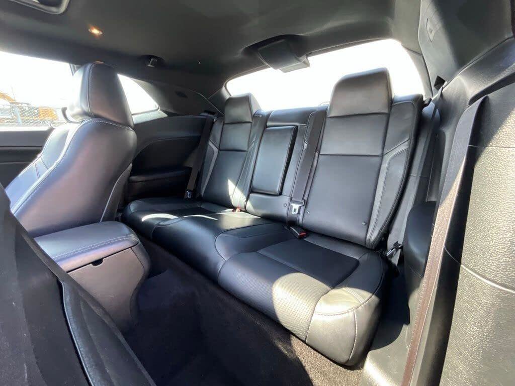 Used 2015 Dodge Challenger SXT Plus image 12