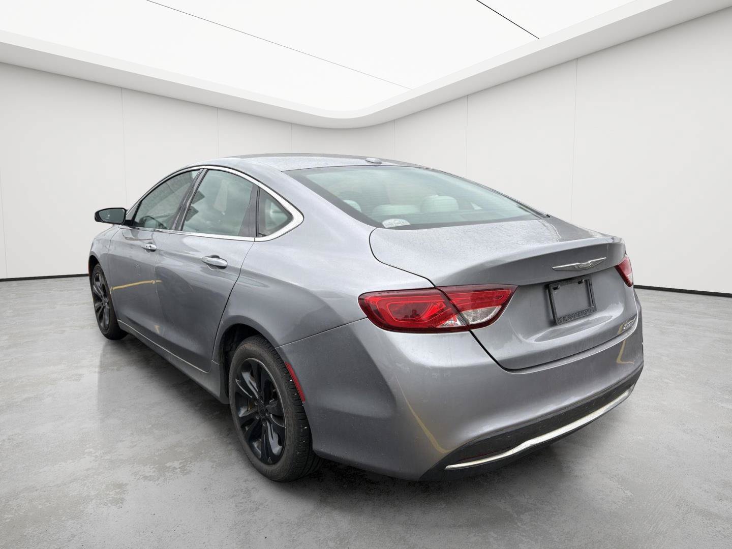 Used 2015 Chrysler 200 Limited w/ Convenience Group FWD image 7