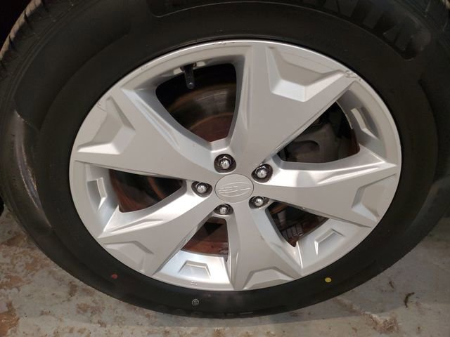 Used 2014 Subaru Forester 2.5i Premium w/ All-Weather Package image 28