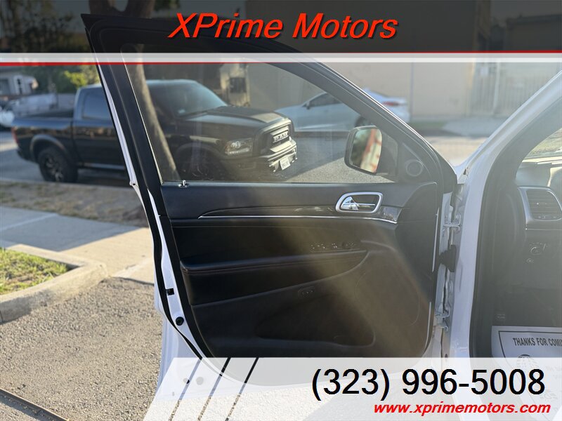 Used 2018 Jeep Grand Cherokee Trailhawk w/ Trailhawk Luxury Group AWD/4WD image 16