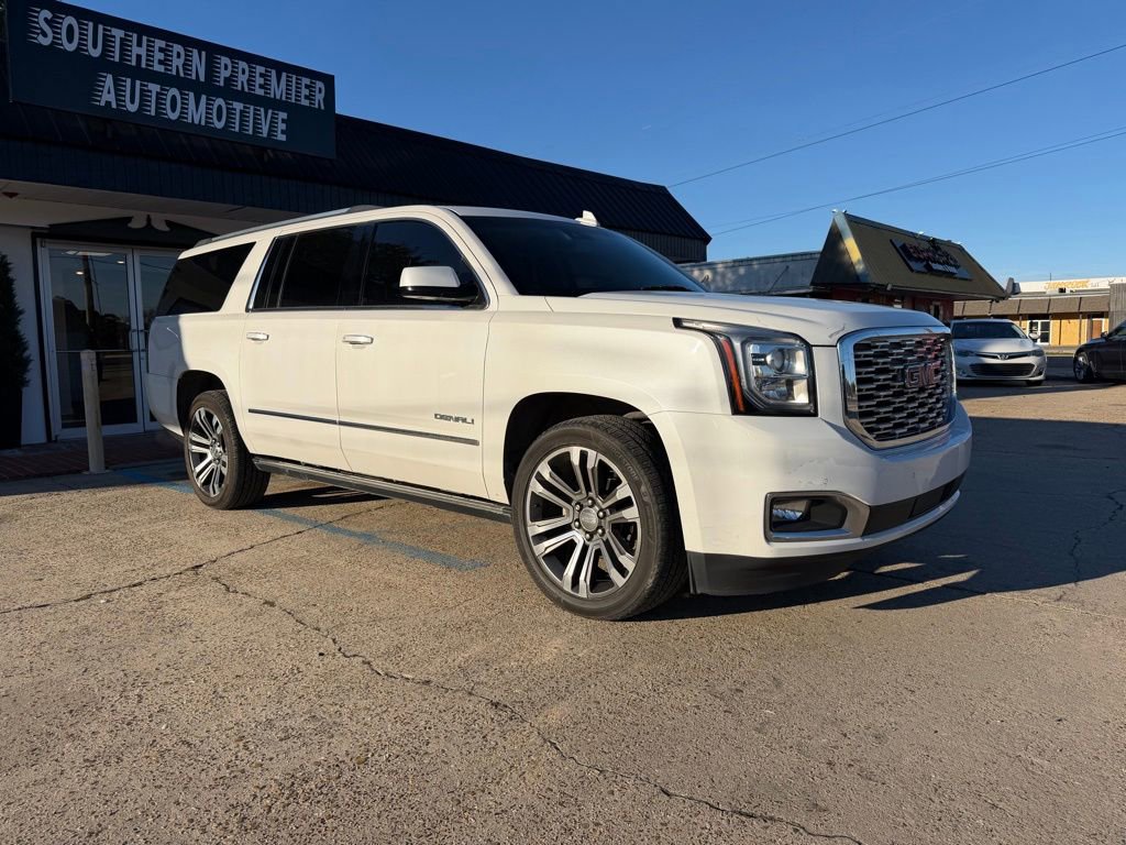 Used 2018 GMC Yukon XL Denali w/ Denali Ultimate Package image 3