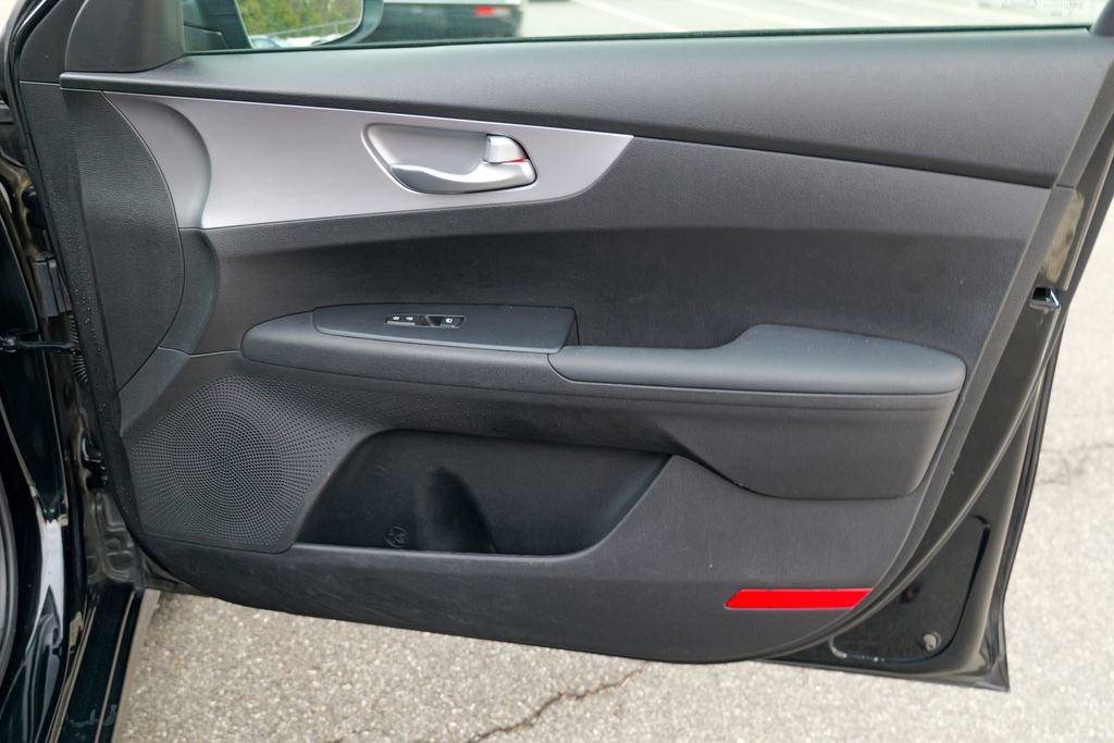 Used 2023 Kia Forte LXS image 30