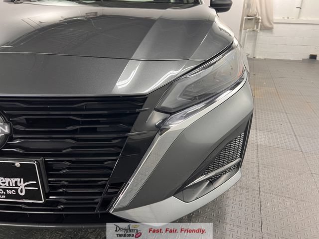 Used 2025 Nissan Altima 2.5 SV FWD image 13