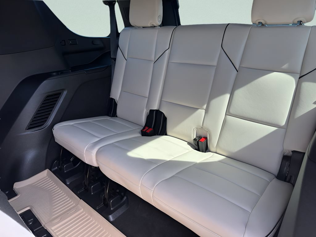Used 2023 Cadillac Escalade Sport w/ Touring Package AWD/4WD image 17
