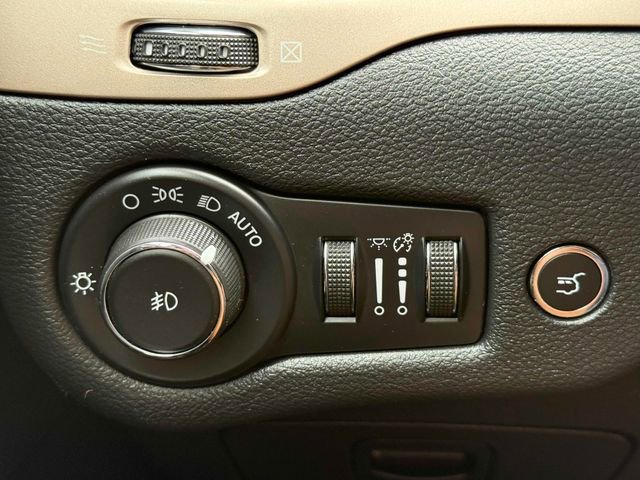 Used 2018 Jeep Cherokee Limited w/ High Altitude Package image 15