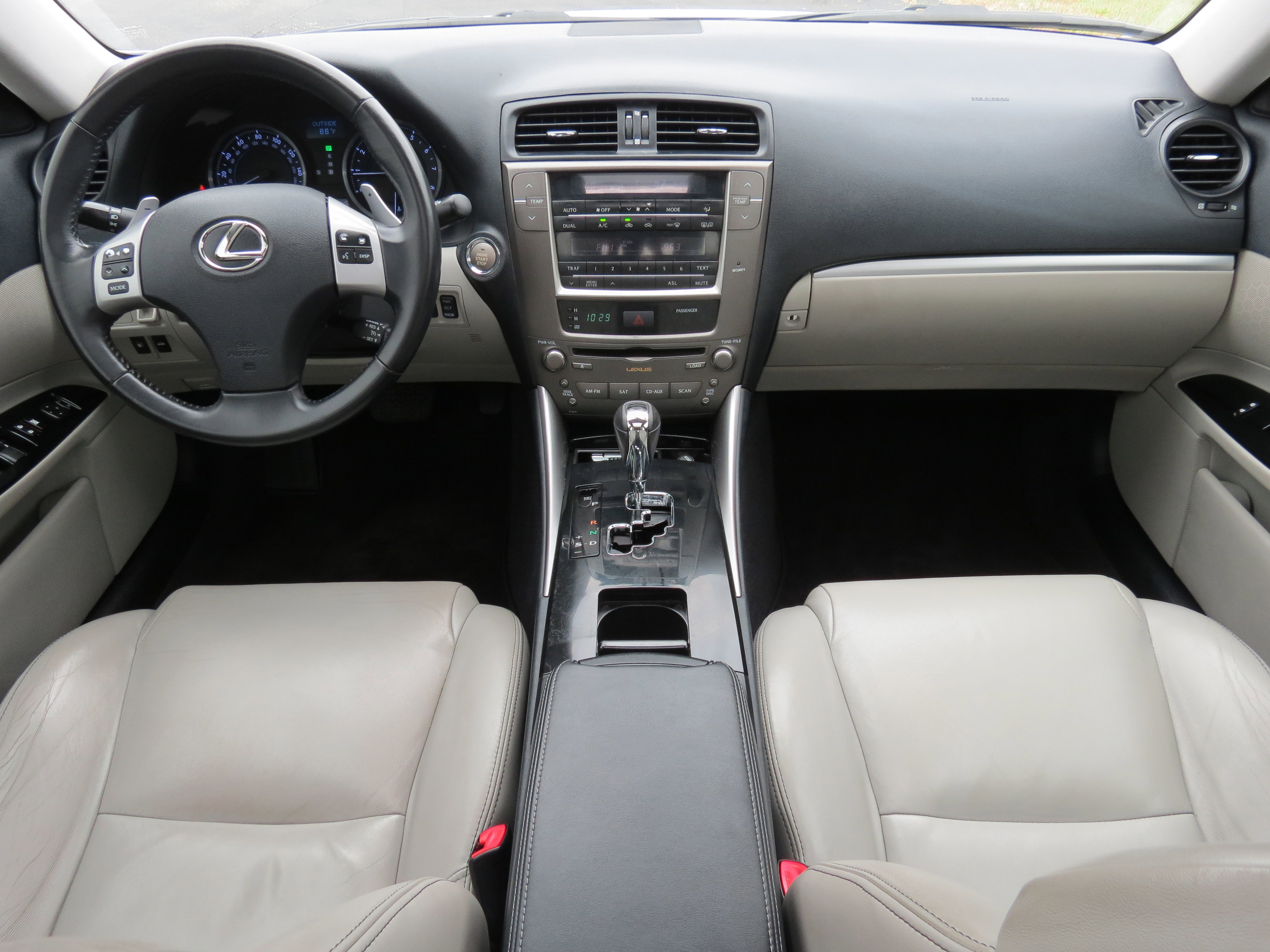 Used 2011 Lexus IS 250 RWD image 10
