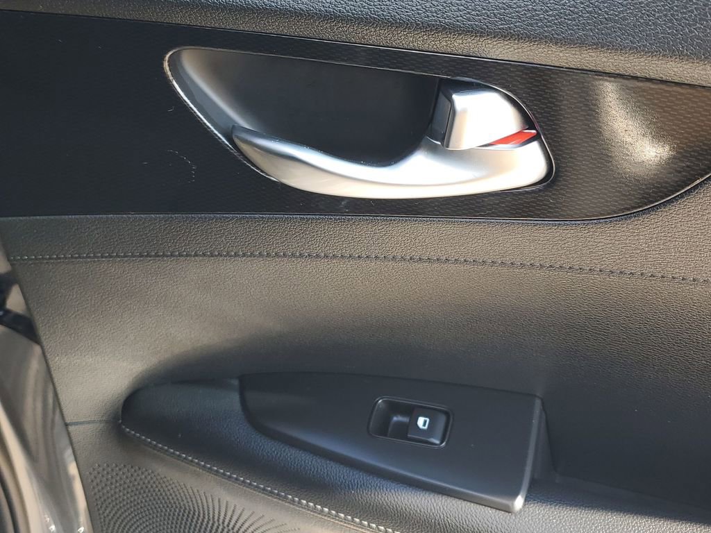 Used 2023 Kia Forte GT-Line w/ GT-Line Technology Package image 46