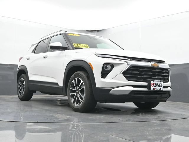 Used 2024 Chevrolet TrailBlazer LT FWD image 25