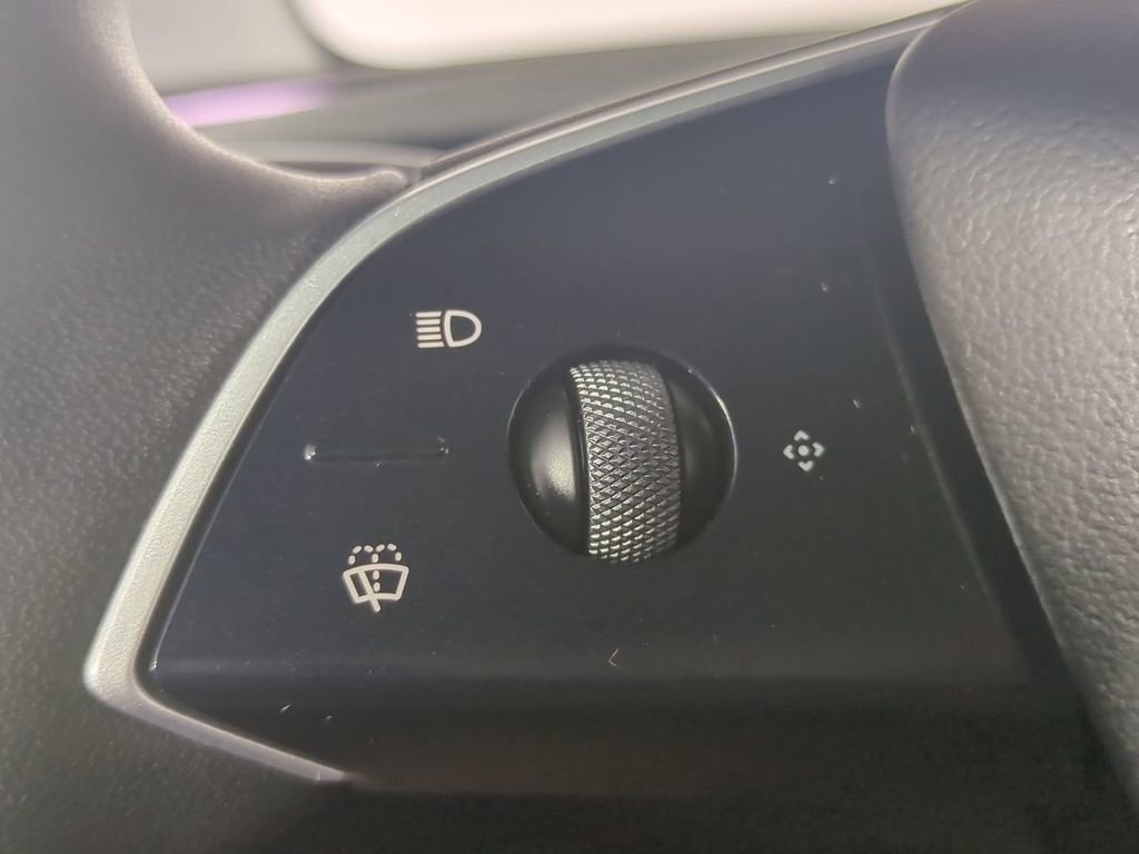 Used 2026 Tesla Model Y Long Range image 29