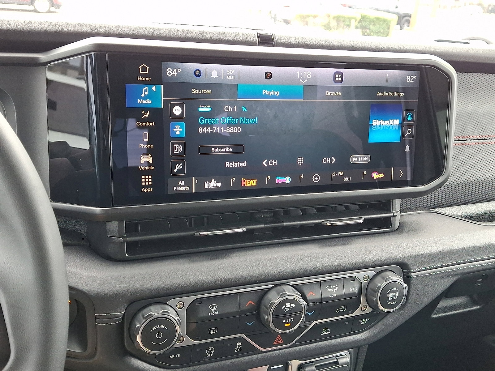 Used 2025 Jeep Wrangler Unlimited Rubicon image 16