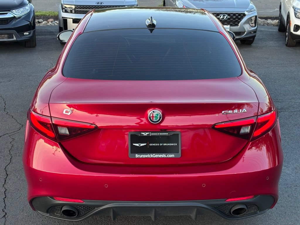 Used 2022 Alfa Romeo Giulia Veloce AWD/4WD image 57