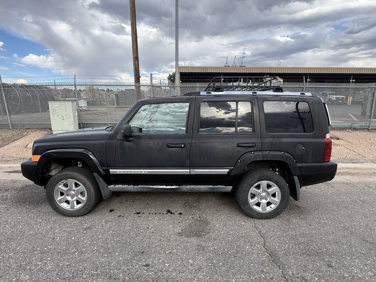 Used 2006 Jeep Commander Limited w/ Trailer Tow Group IV RWD image 10