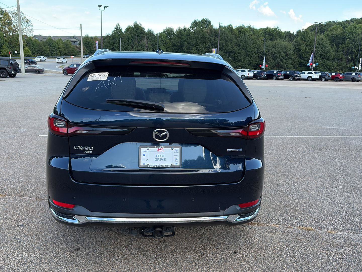 Used 2024 MAZDA CX-90 Plug-In Hybrid w/ Premium Pkg AWD/4WD image 4