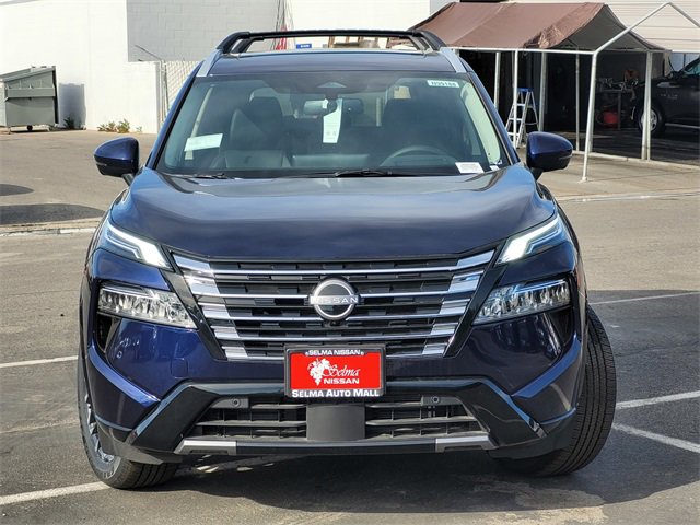 New 2025 Nissan Rogue Platinum w/ Platinum Premium Package image 2