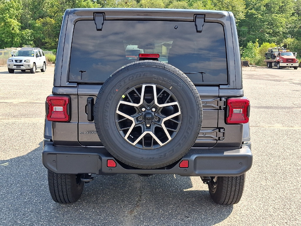 New 2027 Jeep Wrangler Unlimited Sahara AWD/4WD image 7