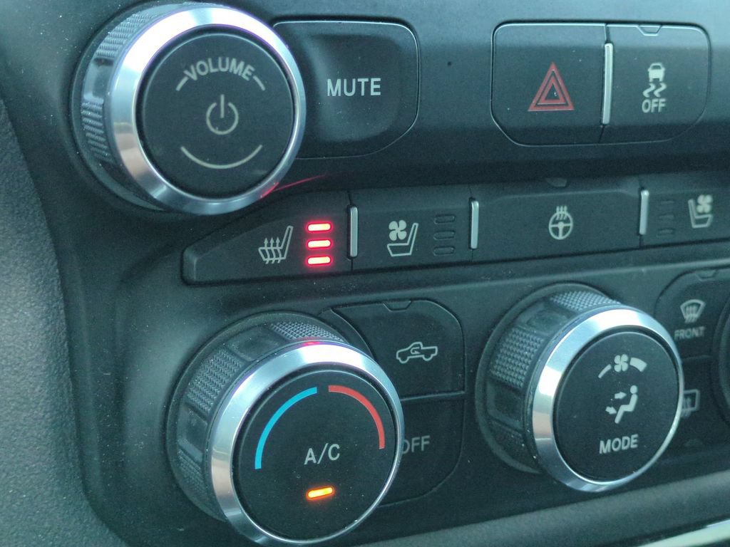 Used 2021 RAM 2500 Laramie w/ Night Edition AWD/4WD image 26