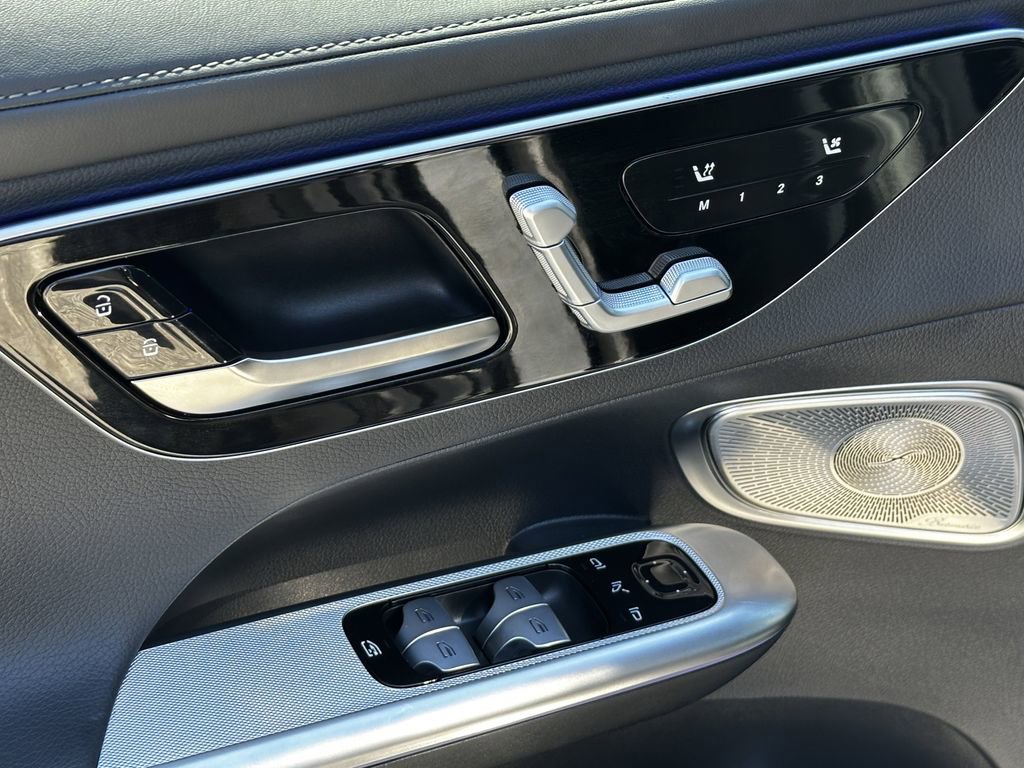 Certified 2025 Mercedes-Benz GLC 300 image 12