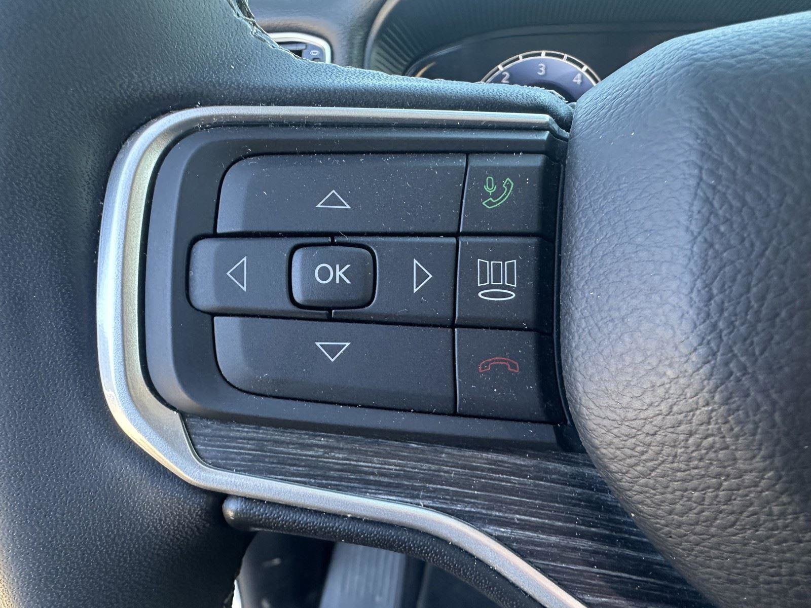 Used 2024 Jeep Wagoneer L Series II image 15