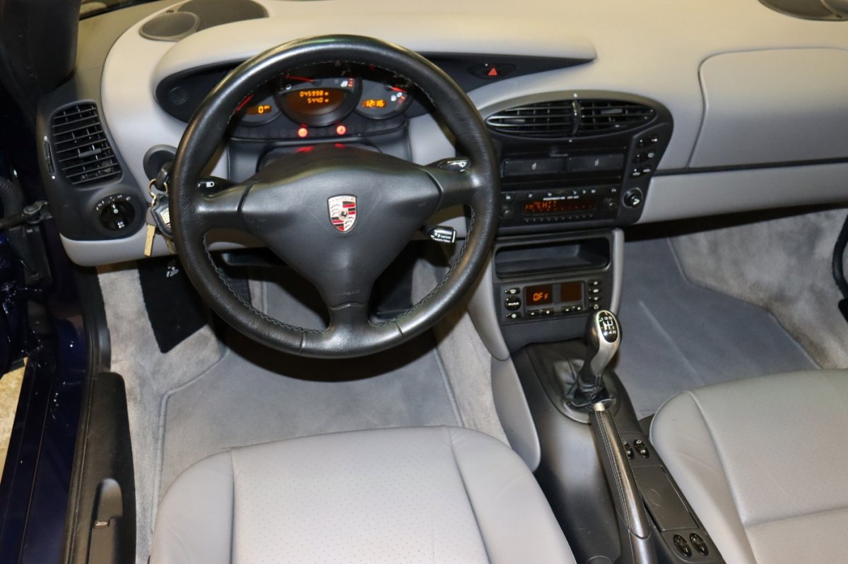 Used 2001 Porsche Boxster image 7
