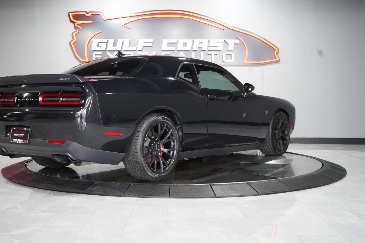 Used 2015 Dodge Challenger SRT Hellcat image 12