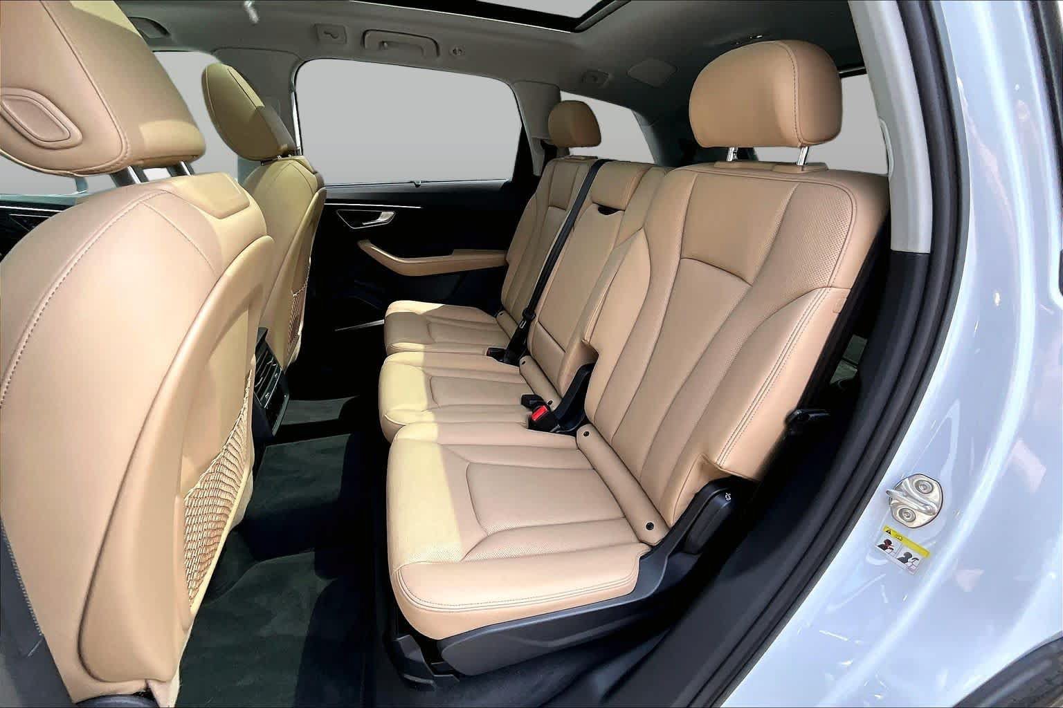 Used 2025 Audi Q7 3.0T Premium Plus AWD/4WD image 21