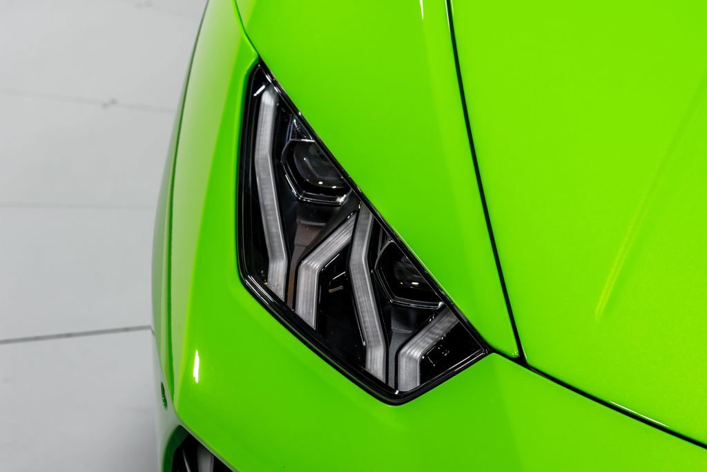 Used 2022 Lamborghini Huracan EVO RWD image 41