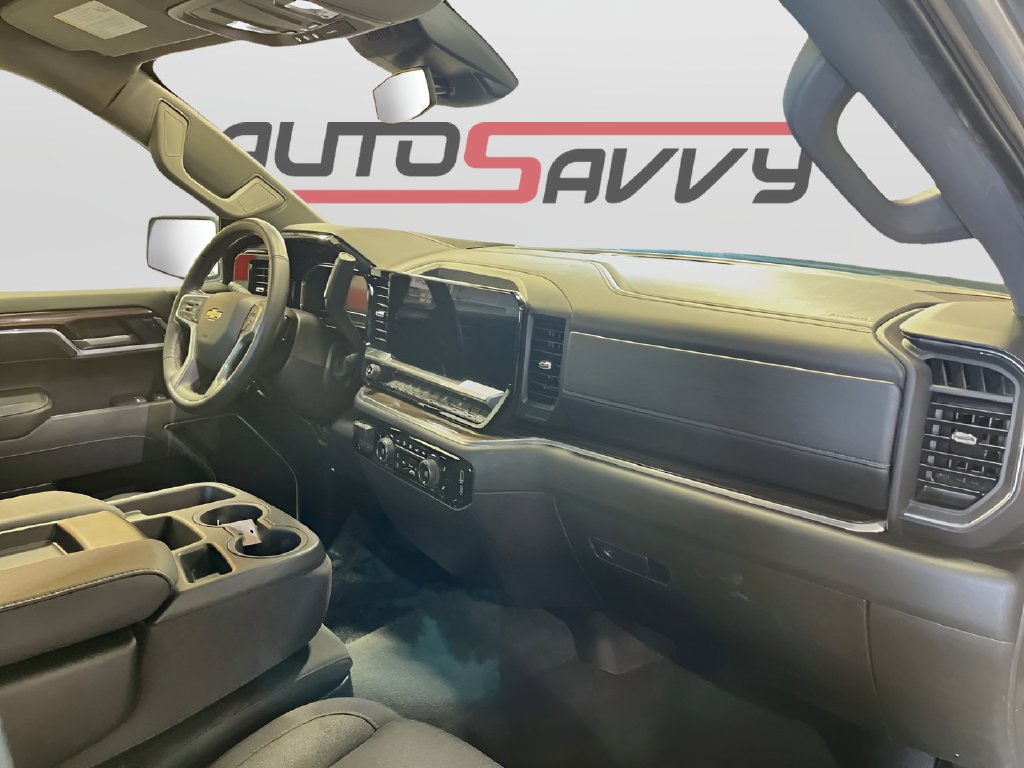 Used 2025 Chevrolet Silverado 1500 LT w/ LPO, Liner Protection Package AWD/4WD image 30