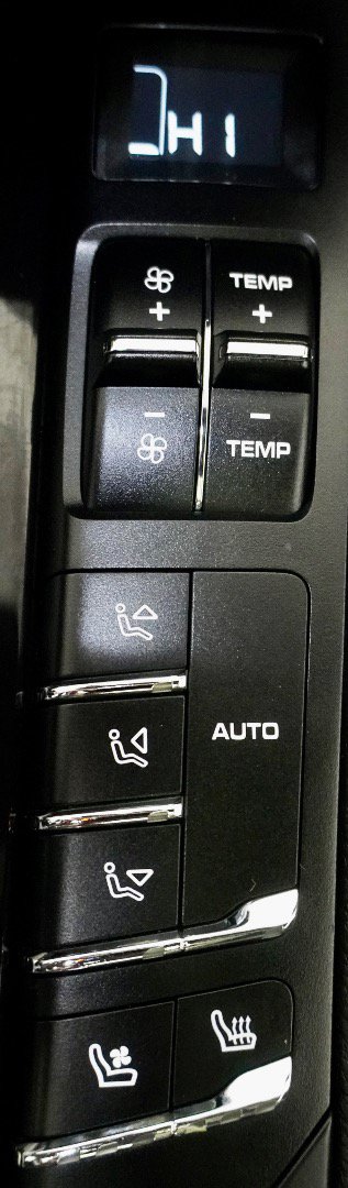 Used 2013 Porsche Cayenne S AWD/4WD image 22