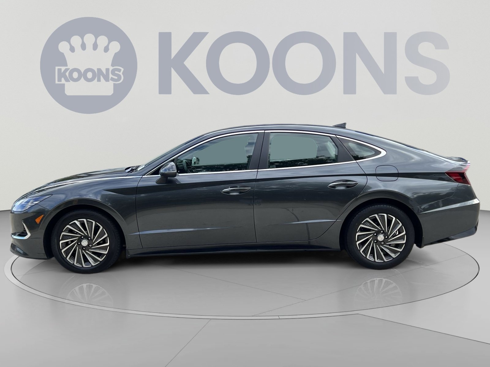 Used 2023 Hyundai Sonata SEL FWD image 2