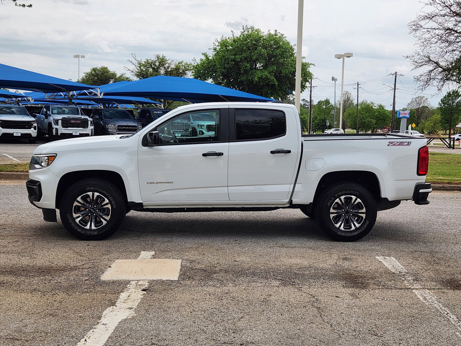 Used 2021 Chevrolet Colorado Z71 image 3