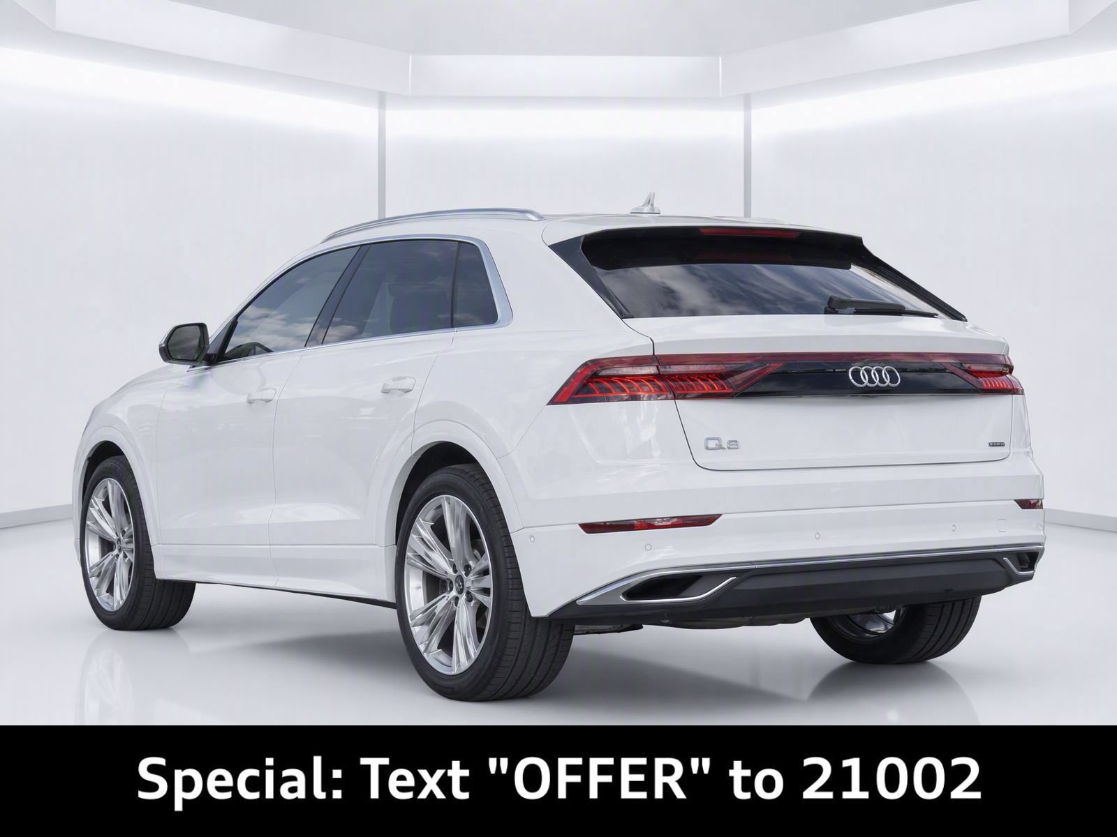 Certified 2022 Audi Q8 Premium AWD/4WD image 3