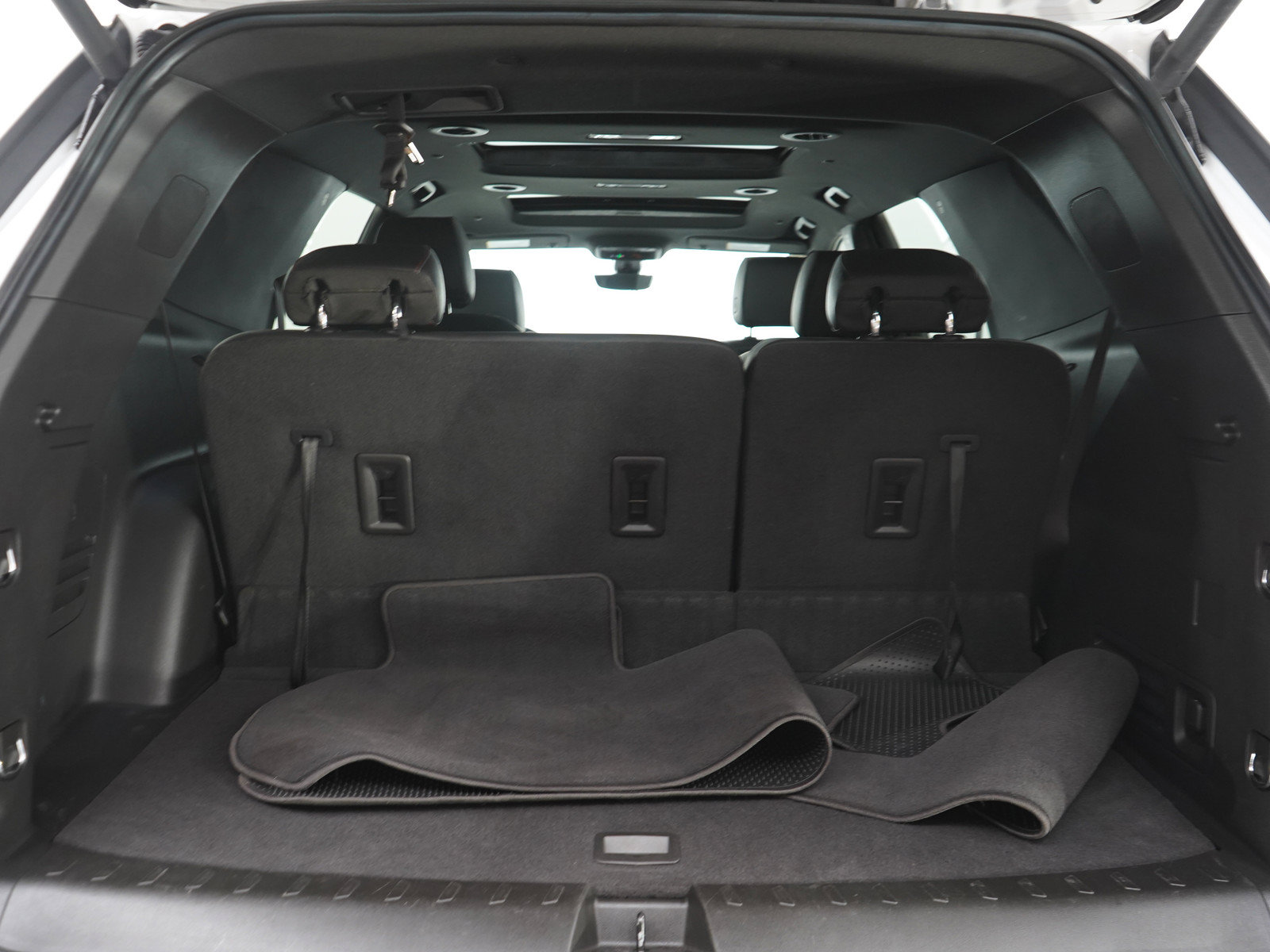 Used 2023 Chevrolet Traverse RS AWD/4WD image 9