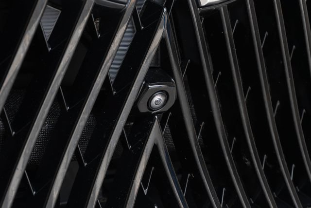 Used 2025 INFINITI QX80 Sensory AWD/4WD image 8