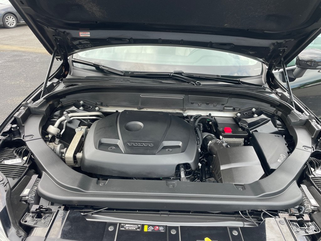 Used 2018 Volvo XC60 T5 Momentum AWD/4WD image 10