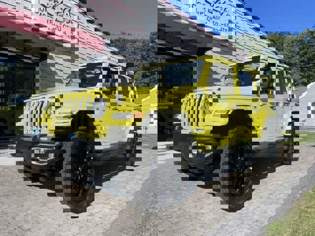 Used 2022 Jeep Wrangler Unlimited Sahara w/ Cold Weather Group