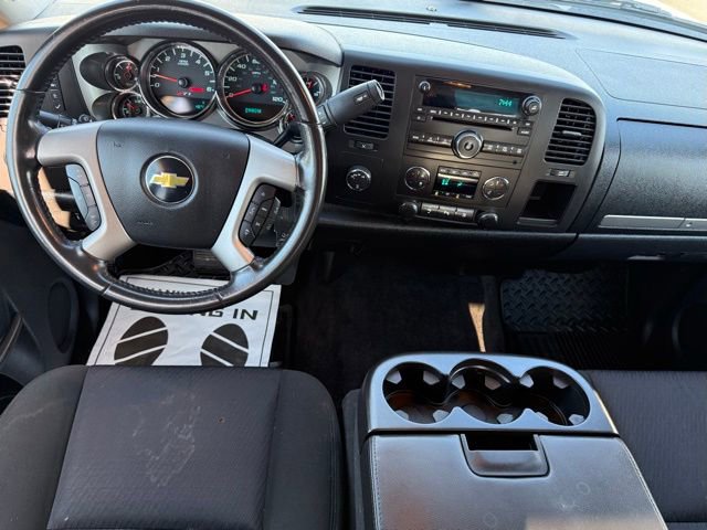 Used 2011 Chevrolet Silverado 1500 LT w/ All-Star Edition AWD/4WD image 3