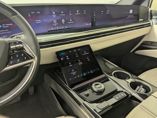 Used 2025 Cadillac Escalade Sport w/ Touring Package image 15