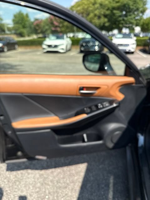 Used 2021 Lexus IS 300 AWD w/ Comfort Package image 7