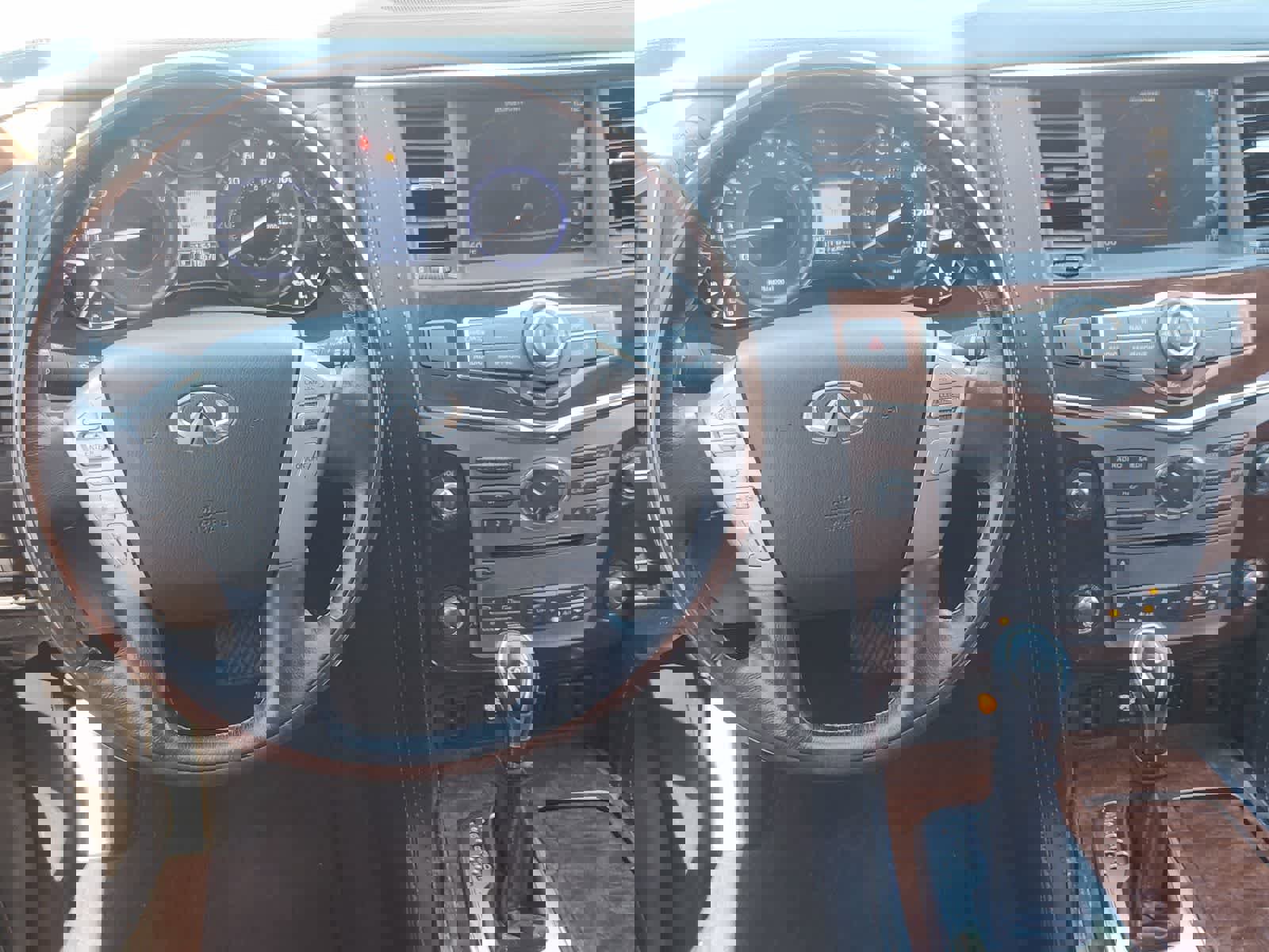 Used 2019 INFINITI QX80 Luxe image 26