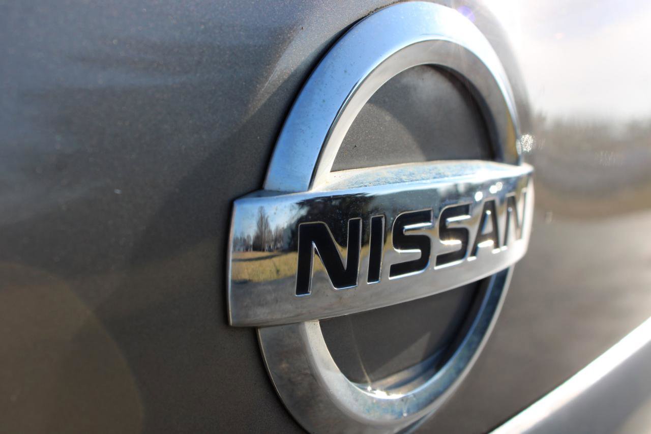 Used 2014 Nissan Quest S image 8