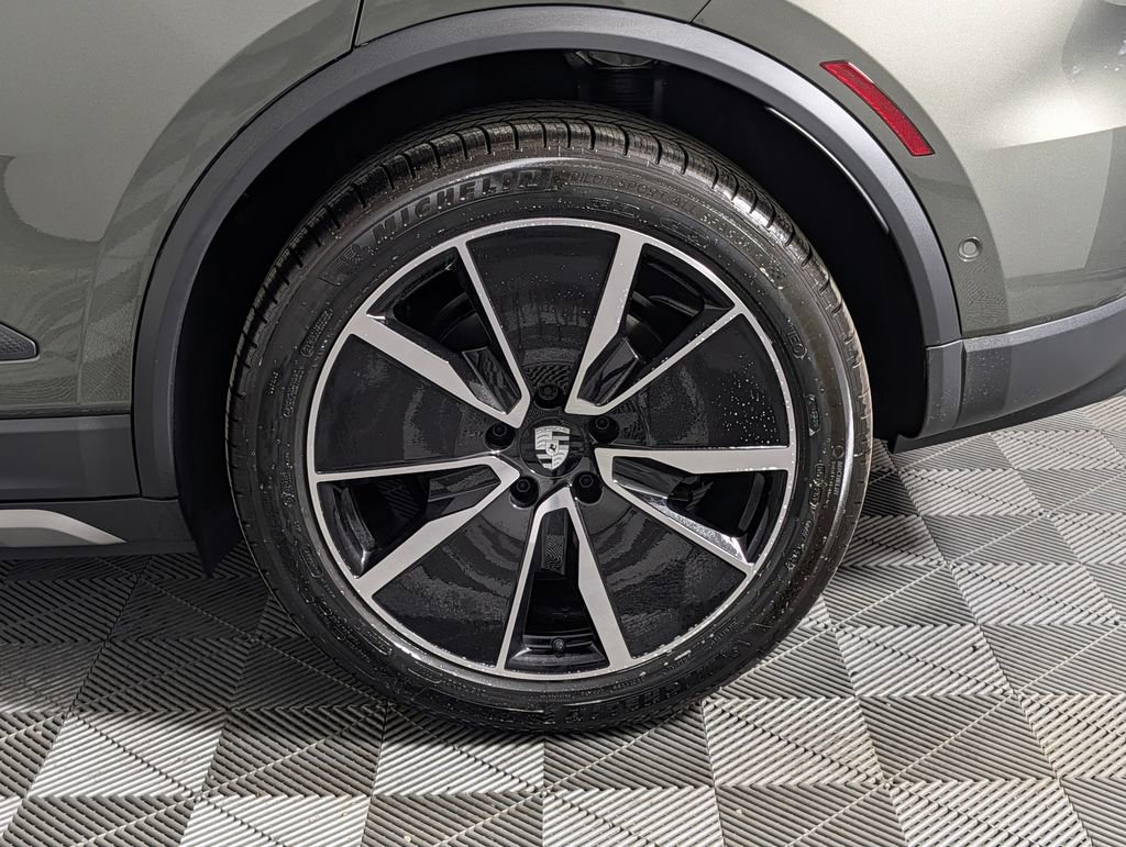 New 2026 Porsche Macan 4S Electric image 13