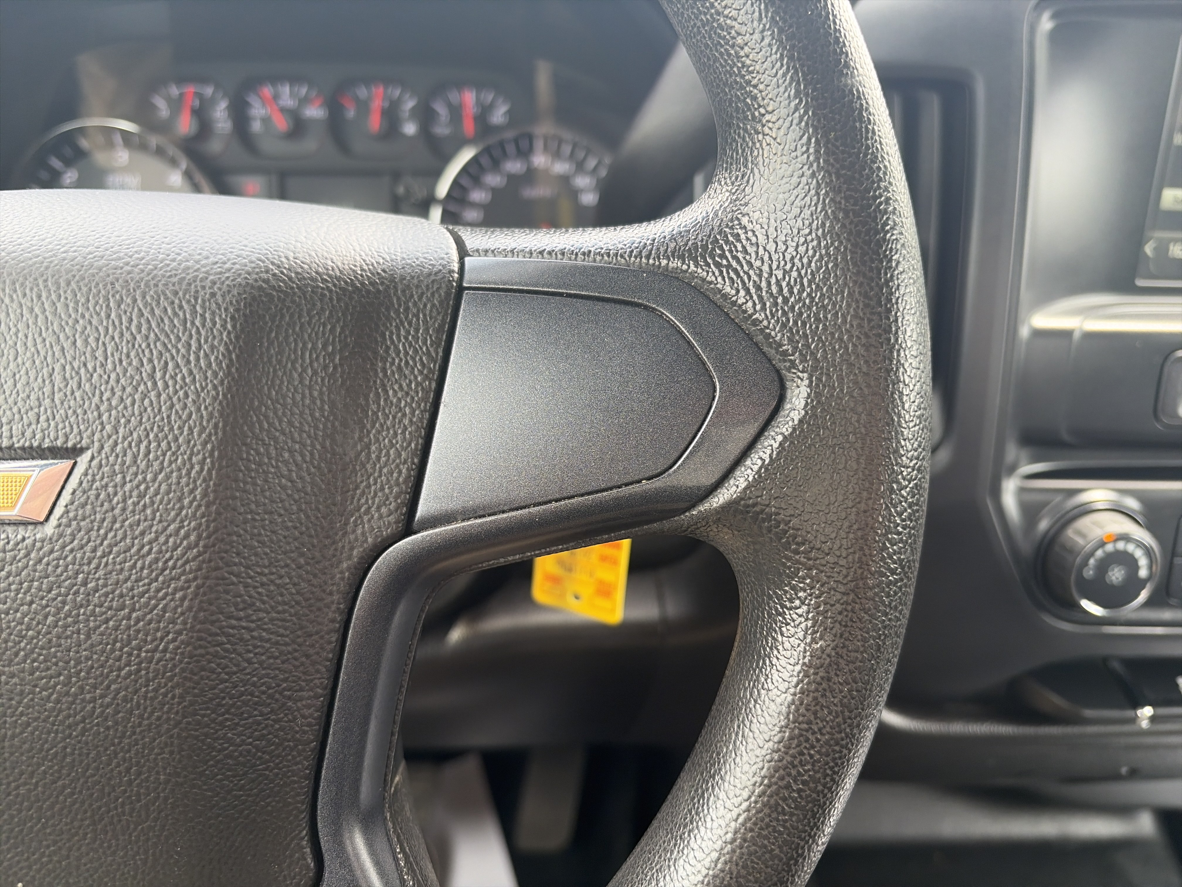 Used 2019 Chevrolet Silverado 1500 W/T AWD/4WD image 4