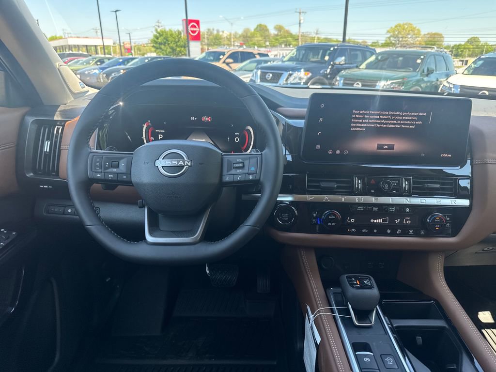 Used 2026 Nissan Pathfinder Platinum AWD/4WD image 25