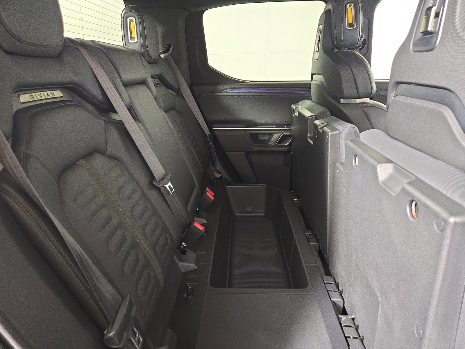 Used 2023 Rivian R1T Adventure image 24