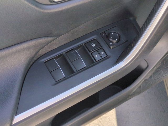 Used 2021 Toyota RAV4 XLE Premium image 16